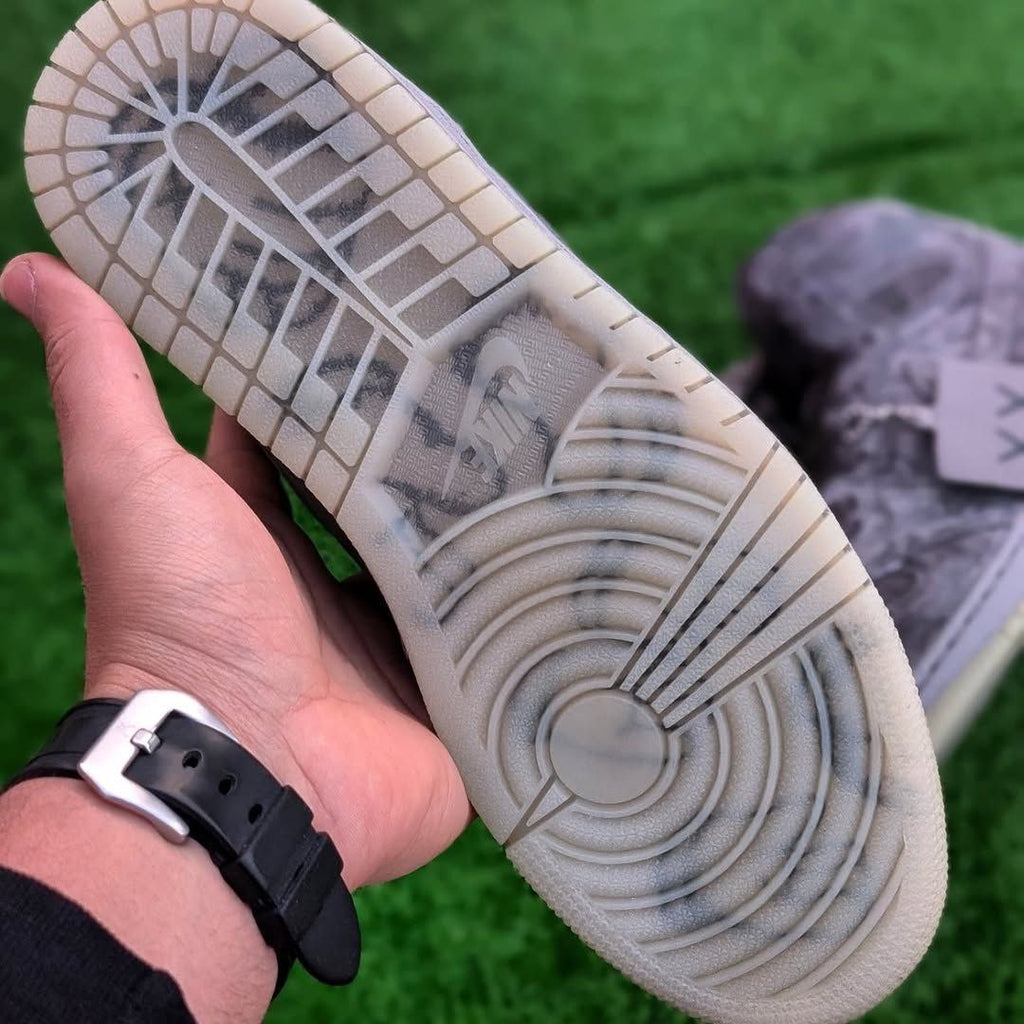 Kaws x Nike Jordan 1 OG HIGH