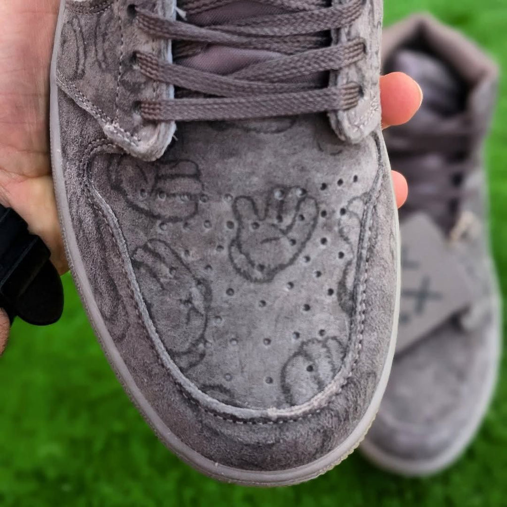 Kaws x Nike Jordan 1 OG HIGH