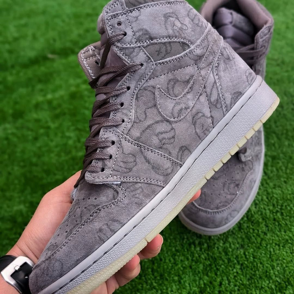 Kaws x Nike Jordan 1 OG HIGH