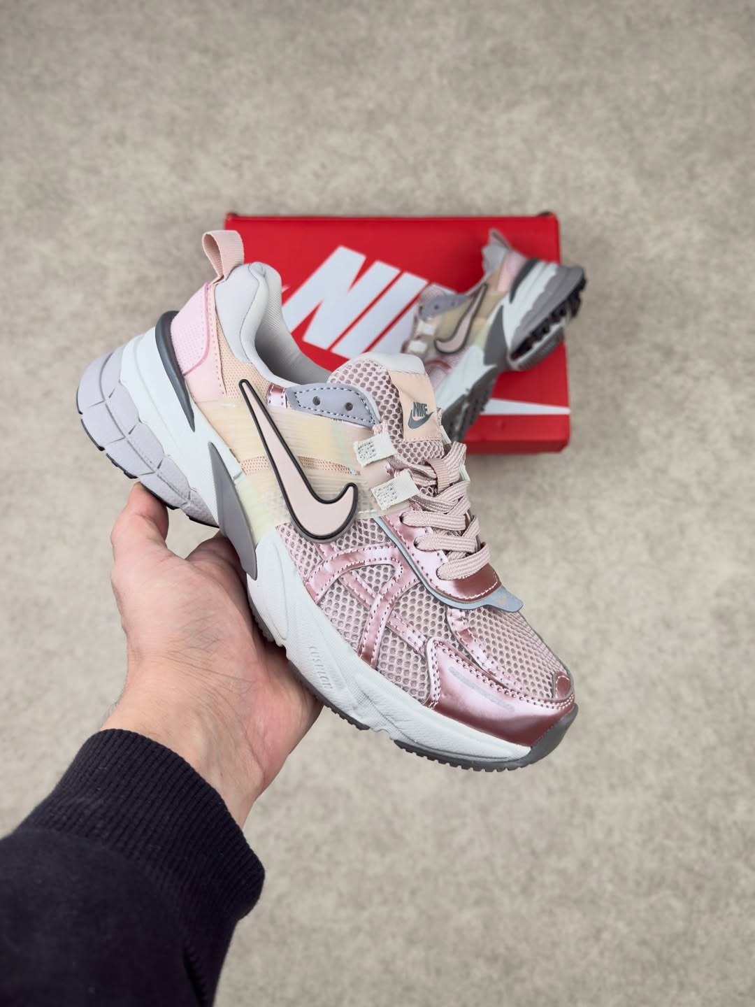 🔹️V2k Runtekk Light Bone Silver✨️