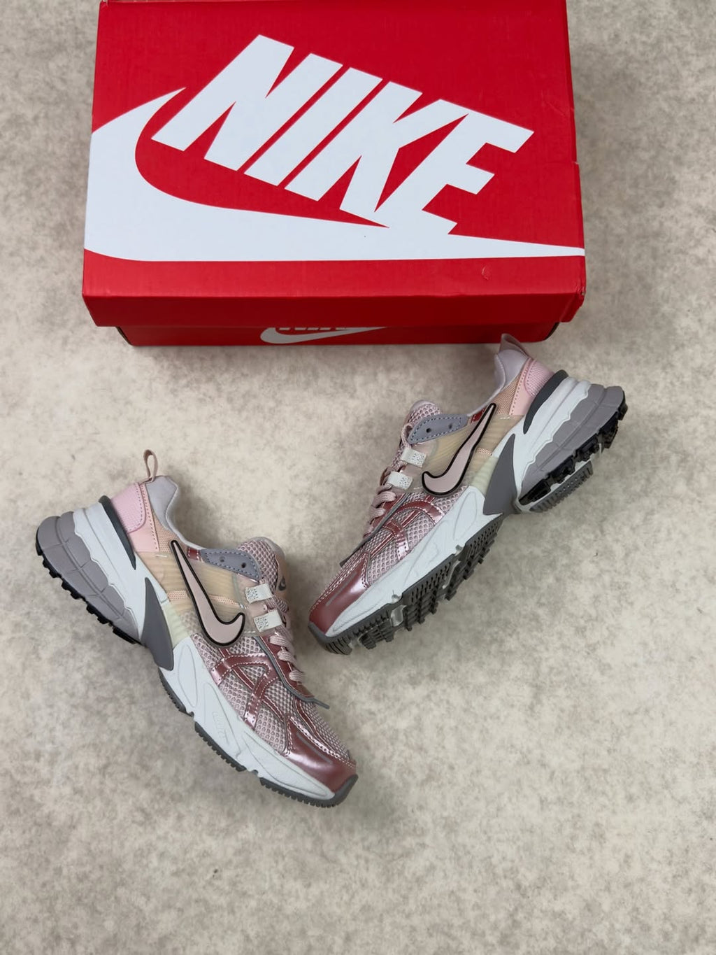 🔹️V2k Runtekk Light Bone Silver✨️